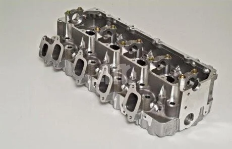 Головка блоку циліндрів TOYOTA 30 TD AMC 908780
