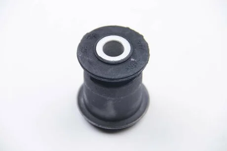 Сайлентблок переднього важеля T5 03- (передній) ASMETAL 38VW4500
