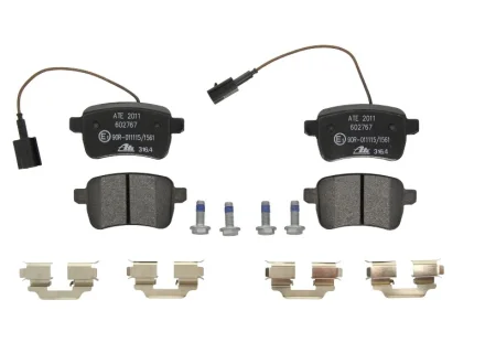 Комплект гальмівних колодок задн (з комплектуючими з гвинтами гальмівного супорта), ALFA ROMEO GIUL ATE 13046027672
