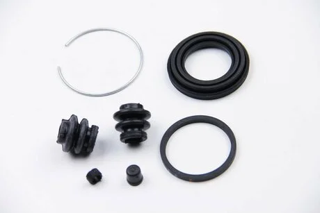 Ремкомплект гальмівного супорта TOYOTA Camry 06-11, RAV4 05-13, RAV4 13-18, RAV4 HYBRID 15-18; MITSUBISHI Outlander 15-21; LEXUS ES 06-12 AUTOFREN D41690