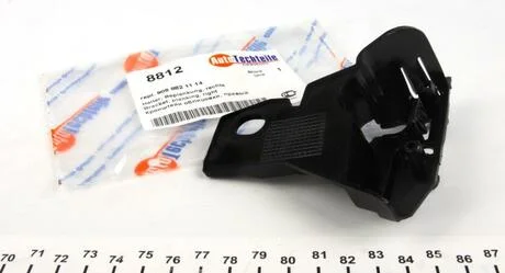 Кронштейн кріплення бампера MB Sprinter 06- (R) AUTOTECHTEILE 100 8812