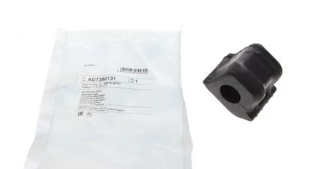 Втулка стабілізатора права BLUE PRINT ADT380131