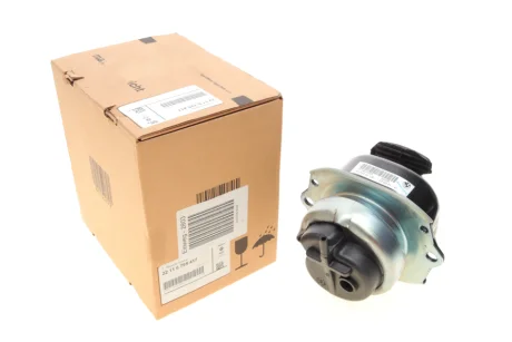 Подушка двигун Е-70 BMW 22116795417