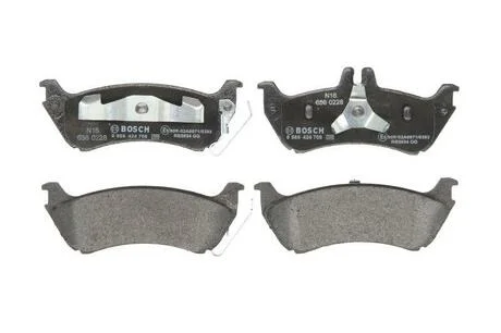 Тормозные колодки дисковые MB ML320/ML230/ML270CDI/ML350 -05 BOSCH 0986424708 (фото 1)