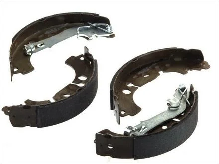 Тормозные колодки комплект. BOSCH 0986487703