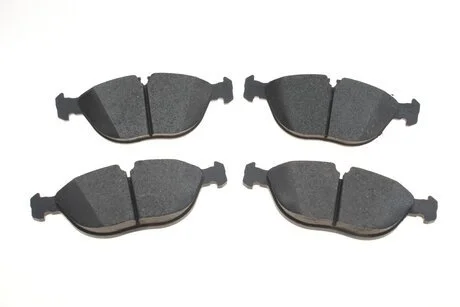 Тормозные колодки дисковые AUDI/BMW/MERCEDES/VW TT/7(E38)/E(W210)/Golf/Passat "97-06 Delphi LP1002
