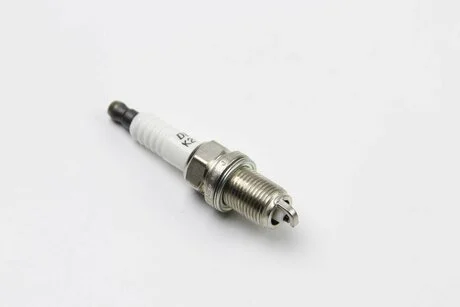 Свеча зажигания Toyota/Nissan/ DENSO K20RU11