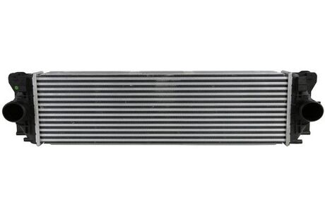 Радиатор интеркулера DB Sprinter 06- FAST FT55529 (фото 1)