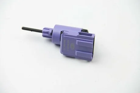 Вимикач ліхтаря стоп-сигналу - 12V HELLA 6DD008622-731