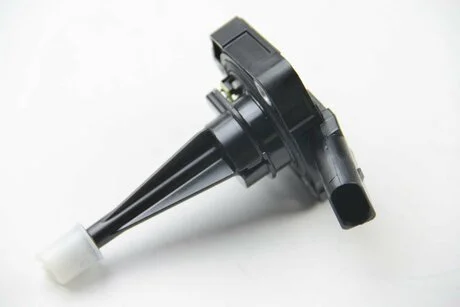 Датчик рівня олії A3/A4/A8/Q5/FABIA/OCTAVIA/GOLF 1.4-4.2 07- HELLA 6PR013680-041