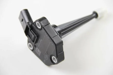Датчик рівня олії A5/A6/A8/Q5/T5/T4 2.0-6.3 07- HELLA 6PR013680-101
