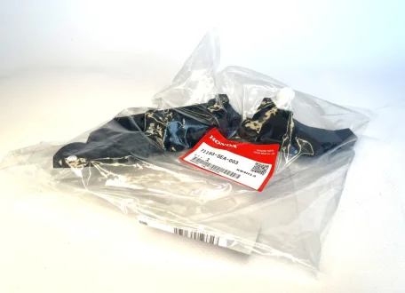 Кронштейн переднего бампера Accord 03- правый HONDA 71193-SEA-003 (фото 1)