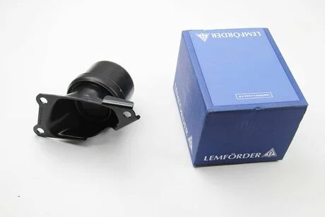 Опора двигуна права VW MULTIVAN, T5 LEMFORDER 35447 01