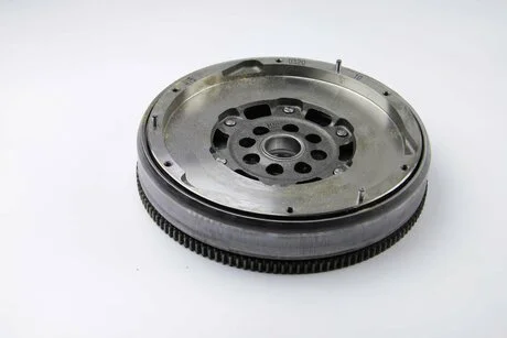 Комплект зчеплення Jumpy/Scudo 2.0 HDI/D Multijet 03- (+маховик) LuK 600 0136 00