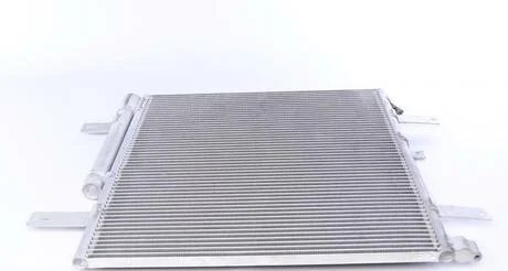 Радиатор кондиционера MAHLE MAHLE / KNECHT AC 853 000S