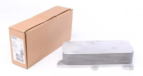 Масляный радиатор MAHLE / KNECHT CLC 187 000S