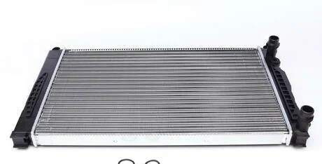 Радіатор охолодження двигуна MAHLE / KNECHT CR 647 000S