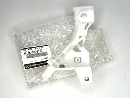 Кронштейн бампера правый MAZDA BP4K-50-0T1D (фото 1)