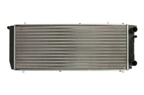 Радиатор охлаждения AUDI 100 (C3) (82-) 1.8 NISSENS 604201