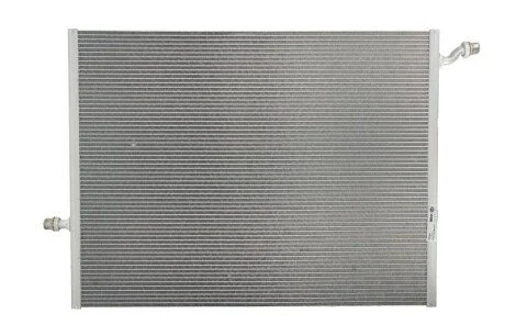 Радіатор охолоджування NISSENS 606497