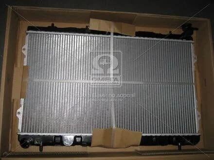 Радіатор охолодження HYUNDAI ELANTRA (J2/RD) (95-) NISSENS 62298