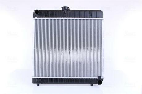 Радиатор охлаждения MERCEDES W 123 (76-) NISSENS 62710