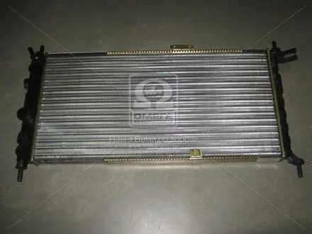 Радіатор охолодження OPEL KADETT E (84-) 1.6/1.8 NISSENS 632741