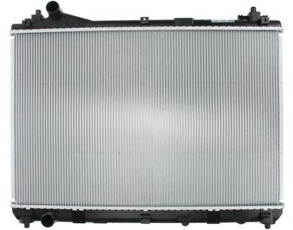 Радиатор охлаждения SUZUKI GRAND VITARA 2,0; 2,4 MT NISSENS 64200 (фото 1)