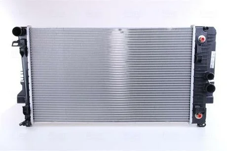 Радиатор системы охлаждения NISSENS 67174