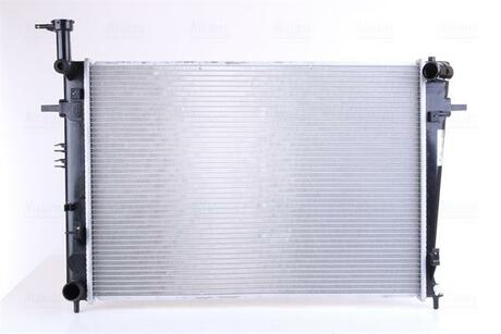 Радиатор охлаждения двигателя Hyundai Tucson/Kia Sportage 04- NISSENS 675003 (фото 1)
