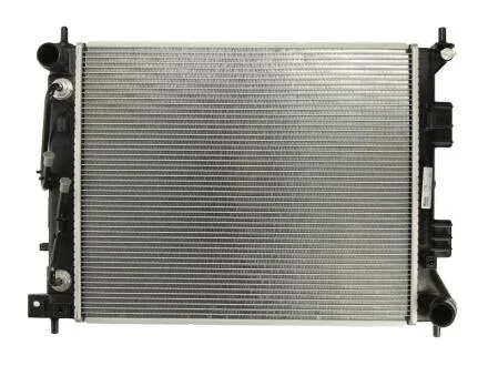 Радіатор охолодження двигуна NISSENS 67608