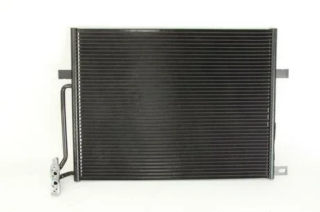Конденсор кондиционера BMW 3 E46/E83 98-05 NISSENS 94431