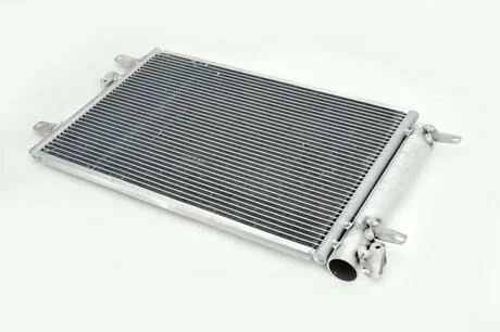 Радіатор кондиціонера NISSENS 94575