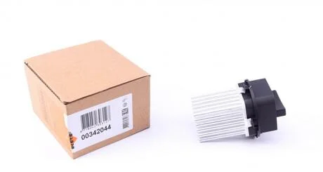 Блок керування вентилятором Citroen C3 II, C4, C4 I, C5 III, C6, Ds3 1.1-3.0D 11.04- NRF 342044