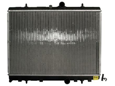 Радиатор системы охлаждения двигателя NRF 50437 (фото 1)