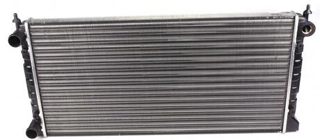 Радіатор охолодження двигуна VW Passat 88- NRF 509506