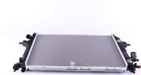 Радиатор системы охлаждения двигателя NRF 53082