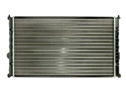 Радіатор охолодження двигуна SEAT Cordoba 93- NRF 54688