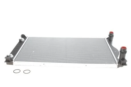 Радіатор охолодження двигуна (AT) AUDI A6 2.0/2.0D 07.04-08.11 NRF 58234