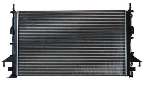 Радиатор системы охлаждения двигателя NRF 58318 (фото 1)