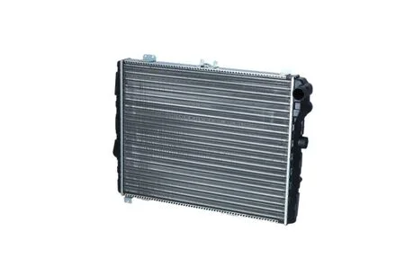 Радіатор охолодження двигуна AUDI 80 80- NRF 58579