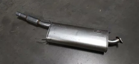 Глушник центру. TOYOTA RAV 4 (2005-08) POLMOSTROW 26.325