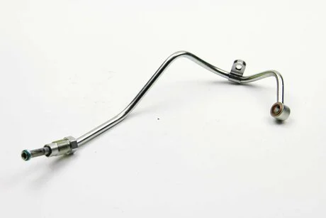 Трубка турбіни (подача олії) Master/Trafic 2.5dCi 06- RENAULT 8200469695