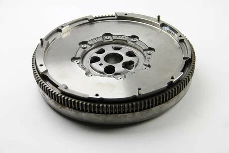 Маховик (з комплектом зчеплення) Caddy 2.0TDI 07-10 SACHS 2289 601 002