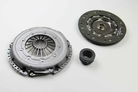 Фото 1 - комплект сцепления AUDI A4, A6 VW Passat 1.9 TDI 028 198 141 CV SACHS 3000 815 001 Комплект сцепления AUDI A4, A6 VW Passat 1.9 TDI 028 198 141 CV SACHS 3000 815 001 (фото 1)