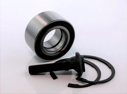 Подшипник ступицы перед. +монтажный комплект Audi 80/90 5.88-, A4/A6// VW Passat 1.6-1.9 94-05 SHAFER SH157.08K