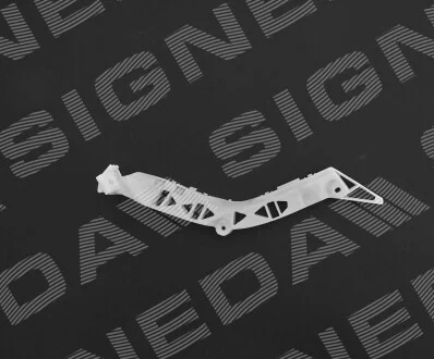 Фото кронштейн бампера MAZDA 3, 03 - 06 Signeda PMZ99012AL Кронштейн бампера MAZDA 3, 03 - 06 Signeda PMZ99012AL