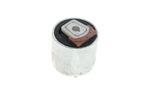 Сайленблок AUDI A4/A5/Q5 "F "09>> SKF VKDS331076