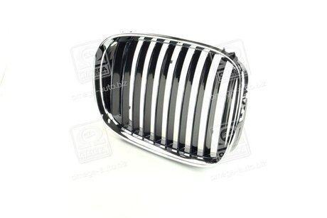 Решетка в капоте пра. BMW 5 E39 TEMPEST 014 0089 914
