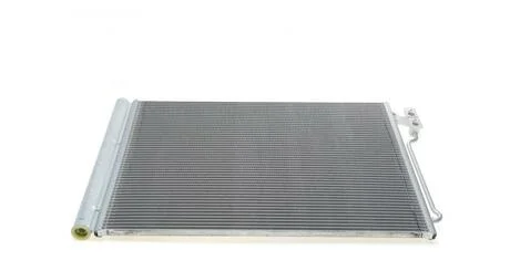 Радіатор кондиціонера Valeo 814192